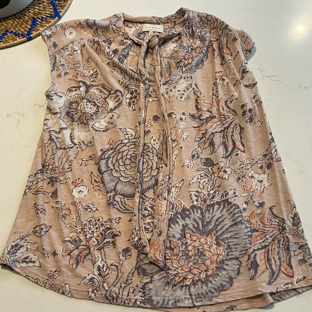 Lucky brand Sleeveless floral bow top